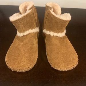 Toddler size 4 brand new ugg boots.